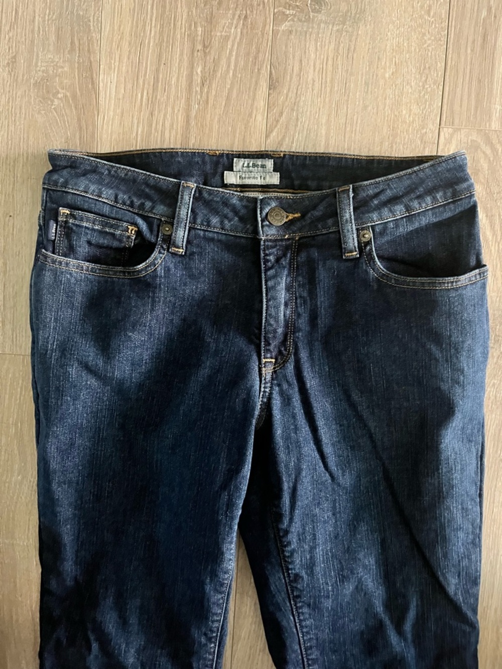 L.L. Bean Women's Fleece Lined Favorite Fit Dark Wash Jeans - Size 4 Petite - Picture 3 of 10